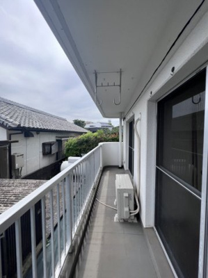 【バルコニー】 | 第1サンフローラルハイツ | バルコニーからの眺めを楽しみながら食事をしませんか