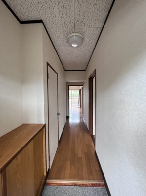 【内装】 | 第1サンフローラルハイツ | 玄関からの内装です