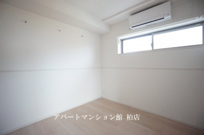 【洋室】 | コントレイル