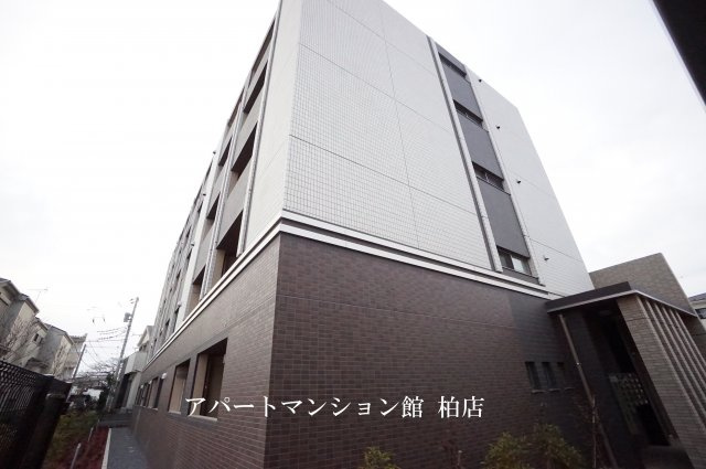 コントレイルの外観