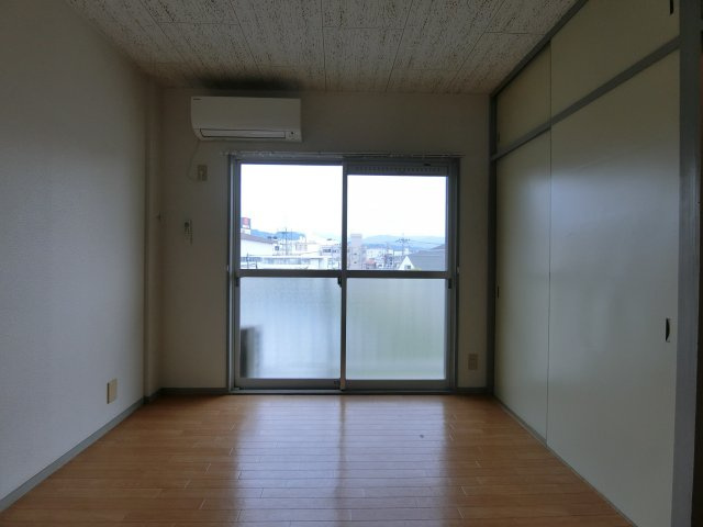 楠古谷マンションの寝室
