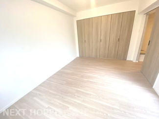 【洋室】 | 園田第2シェトア | 洋室約7.7帖です♪二面採光の明るく開放的な室内です！！ぜひ現地でご確認ください(^^)お気軽にネクストホープ不動産販売までお問い合わせを！！