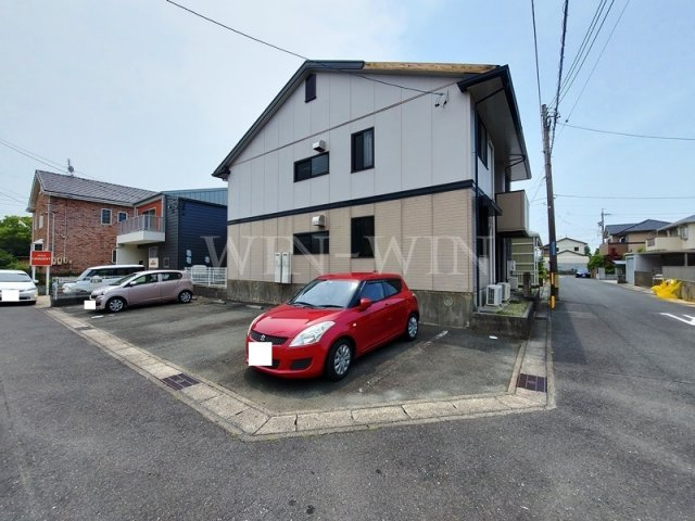 セジュール飯村北の駐車場
