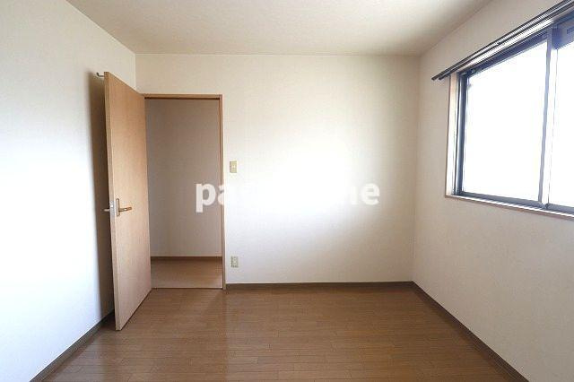 ヴィターレ百石の洋室|使い勝手のいい洋室です