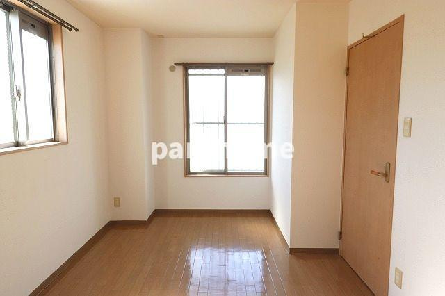 ヴィターレ百石の洋室|広々とした洋室です