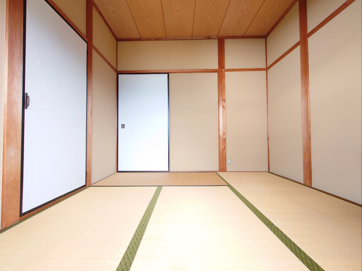 市町ガーデンハウスの和室