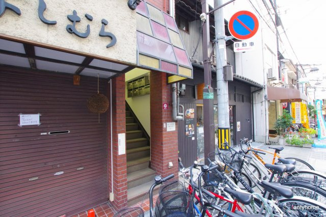 昭和天一ビル　仲介手数料無料のエントランス