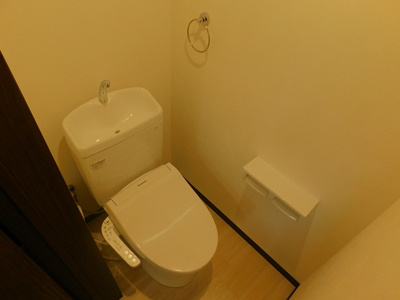 【トイレ】 | アールズコート