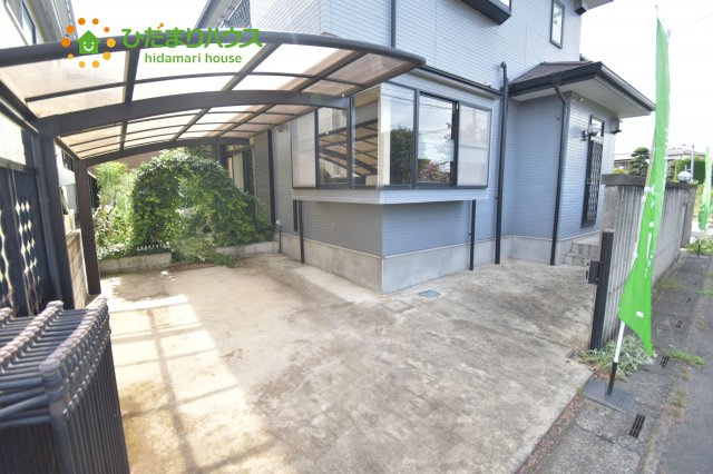 上尾市泉台3丁目　中古一戸建ての駐車場