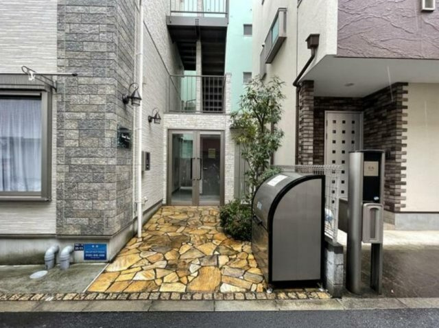 【エントランス】