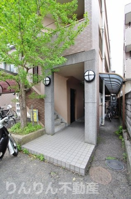 【エントランス】 | ビアー館 | ゆとりのあるエントランスです