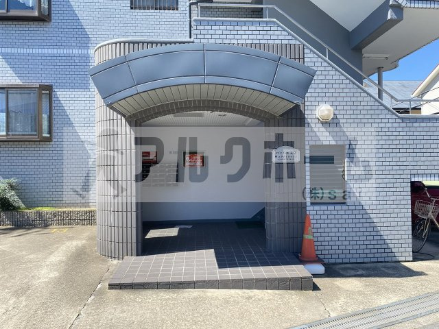 メゾンハピネスのエントランス