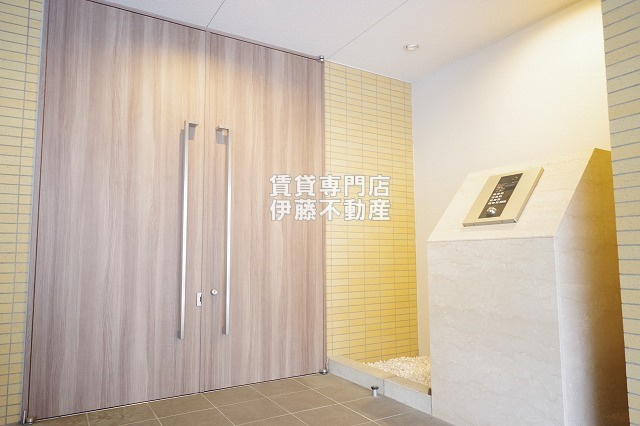 パークレジデンス名駅北のエントランス