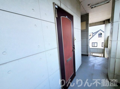 【玄関】 | SAKURA | 収納もある玄関です