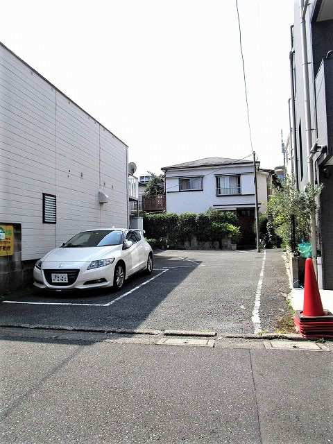 善　駐車場