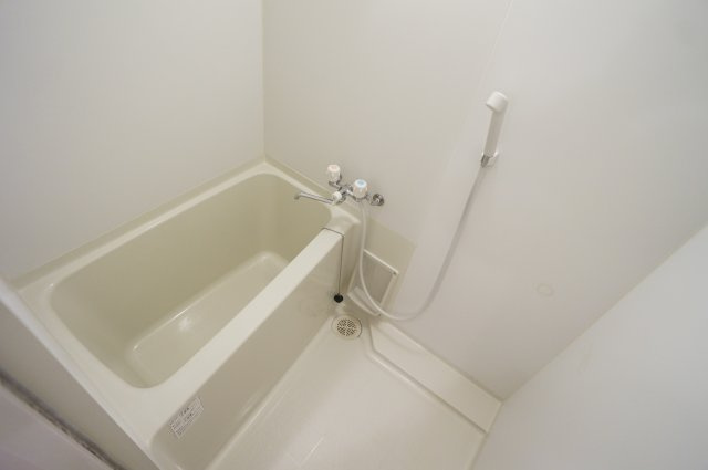 ソレイユ津田沼の浴室|お風呂で日々の疲れを落としましょう※写真は別タイプのお部屋です。