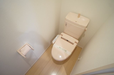 【トイレ】 | ソレイユ津田沼 | 清潔感のあるトイレです※写真は別タイプのお部屋です。