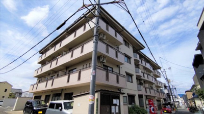 【外観】 | サンピアふじ | 閑静な住宅街にあるマンションです