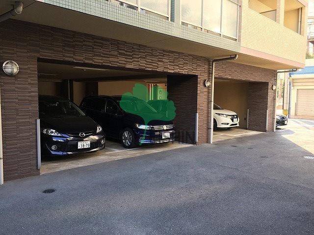 ウェルカム県庁口の駐車場