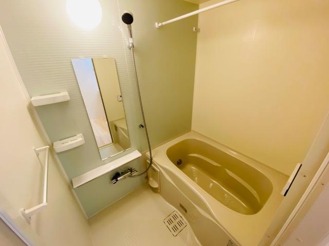 フォレスト宝塚Ⅰの浴室