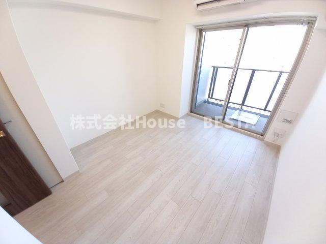 エステムコート神戸湊町の和室