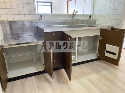 プロスベール高安のキッチン