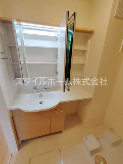 【洗面所】 | リシュドールＢ | 別部屋写真です。