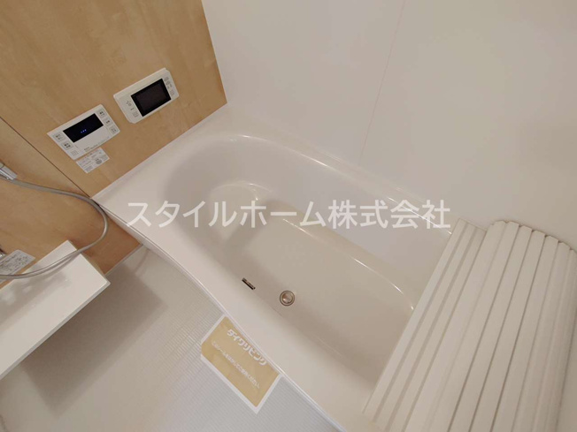 【浴室】 | リシュドールＢ | 別部屋写真です。