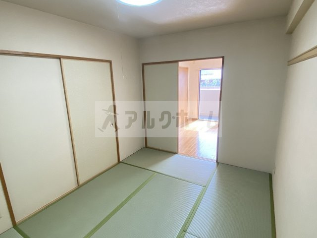 タウンコート咲佳映の和室