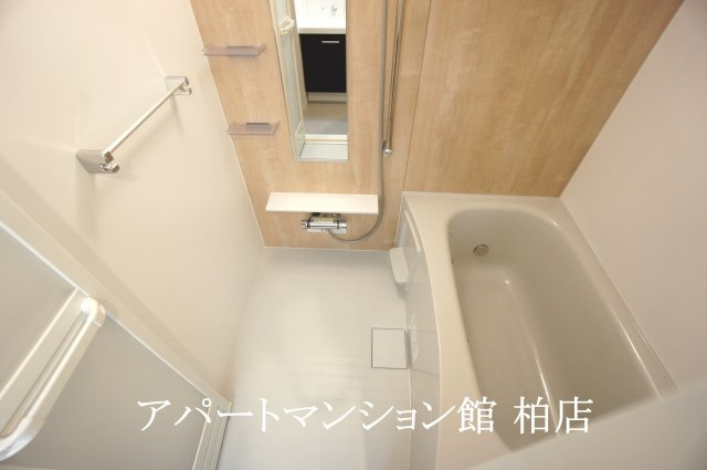グレイシャスの浴室