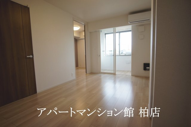 グレイシャスの居間・リビング