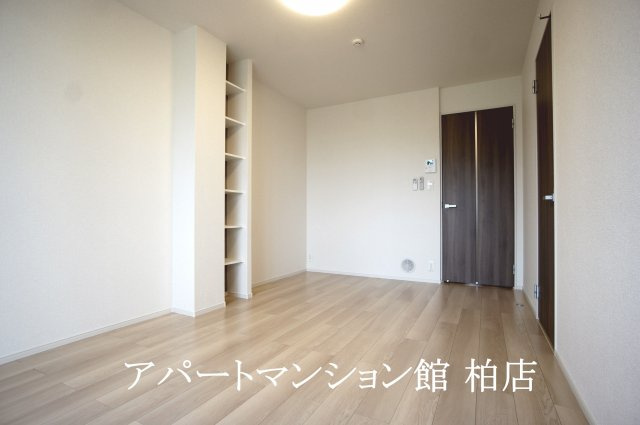 グレイシャスの居間・リビング