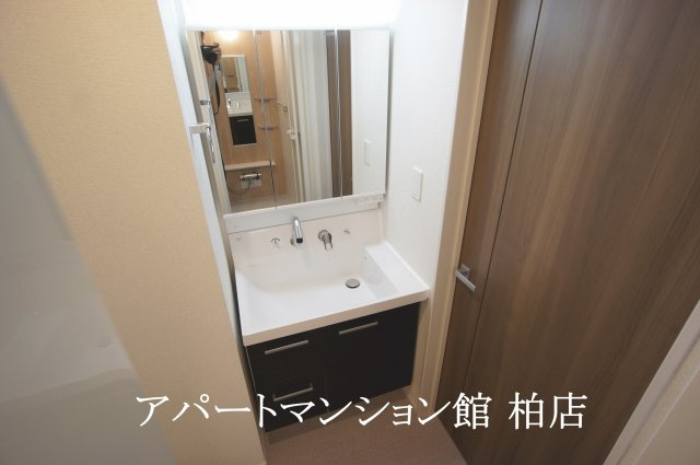 グレイシャスの独立洗面台