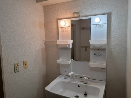 【洗面所】 | ローズマンション大濠　★プライスホームなら仲介手数料0円です★ | 洗面所：-     （2022年6月撮影）