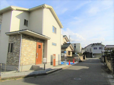 【前面道路含む現地写真】 | ブルーミングガーデン　甲斐市竜王2期 | 前面道路含む現地写真です