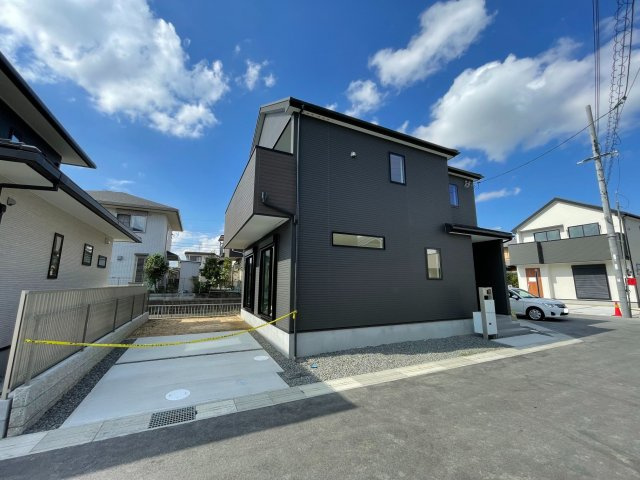 最寄り駅徒歩５分！オール電化の収納豊富な３ＬＤＫ住宅♪駐車２台可◎リナージュ精華町祝園２２-２期の駐車場|駐車場