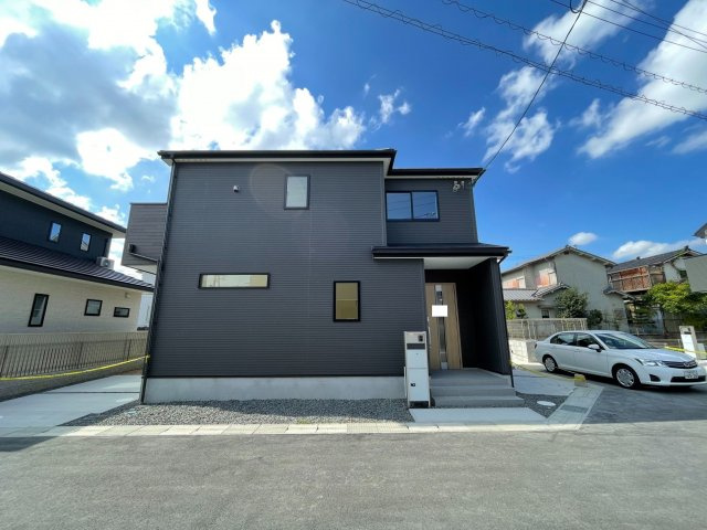 最寄り駅徒歩５分！オール電化の収納豊富な３ＬＤＫ住宅♪駐車２台可◎リナージュ精華町祝園２２-２期の外観|外観