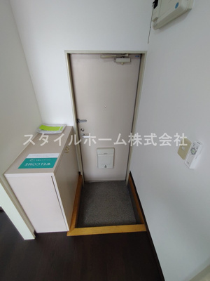 【玄関】 | ブラウンエイトB