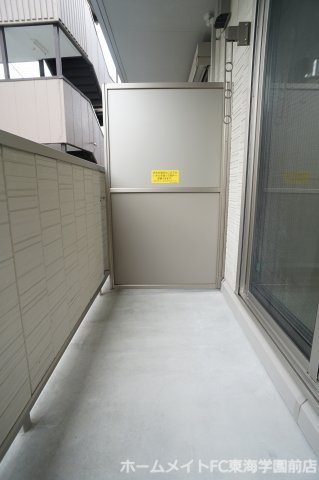 熊本市中央区国府１丁目のアパートのバルコニー