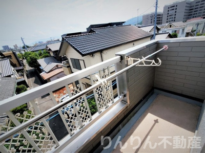 【バルコニー】 | ペアスタ常三島 | お洗濯にも便利なバルコニー付き