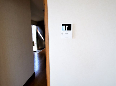 【内装】 | ペアスタ常三島 | 明るい室内です