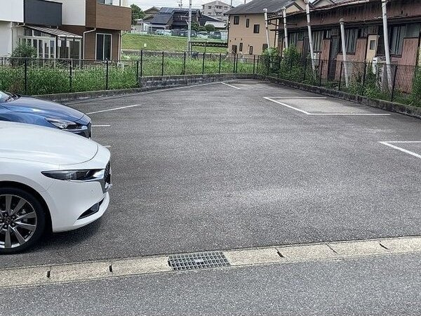 メゾン・ラポールR&K　　　刈谷市の賃貸ならクラスホーム刈谷店の駐車場