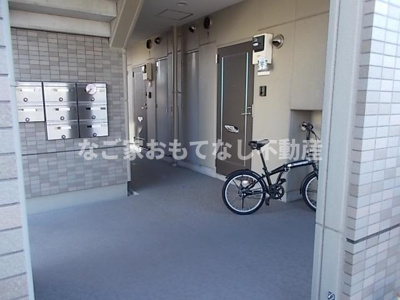 【エントランス】 | プレシャス
