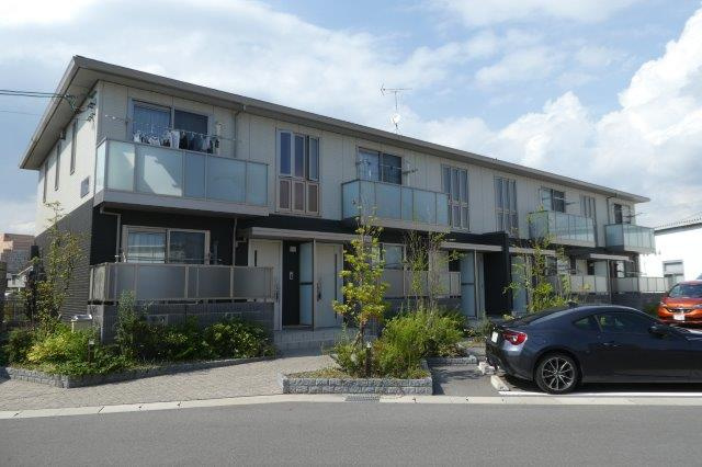 倉敷市西中新田のアパートの外観