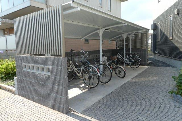 倉敷市西中新田のアパートのその他共用部分|駐輪場