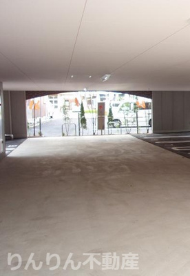 【駐車場】 | ワースヴィラ | 駐車スペースもあります