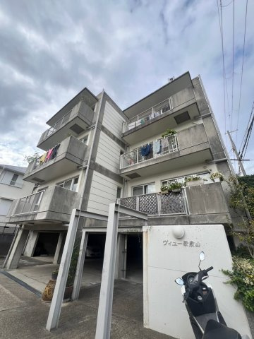 ヴィユー歌敷山の外観