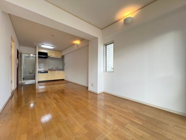 ヴィユー歌敷山の居間・リビング