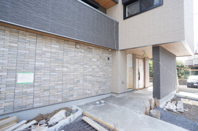 【外観】 | カーサ シルエラ ShaMaison | 令和4年7月24日撮影。工事中外観。