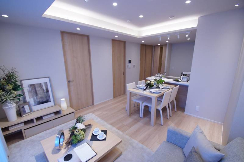 クレッセント東京ヴュータワー　３階　リ　ノベーション済